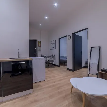 Royal - Centre Apartment